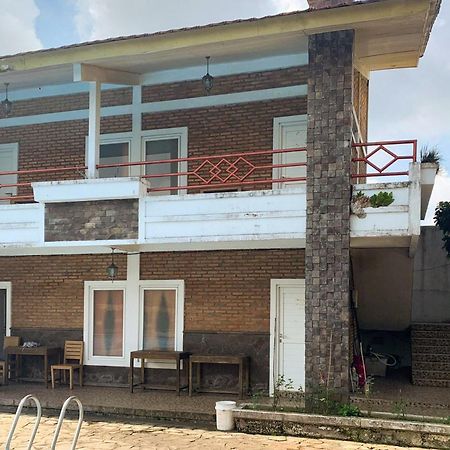 Urbanview Hotel Villa Q Gisting Bandjarnegeri Kültér fotó