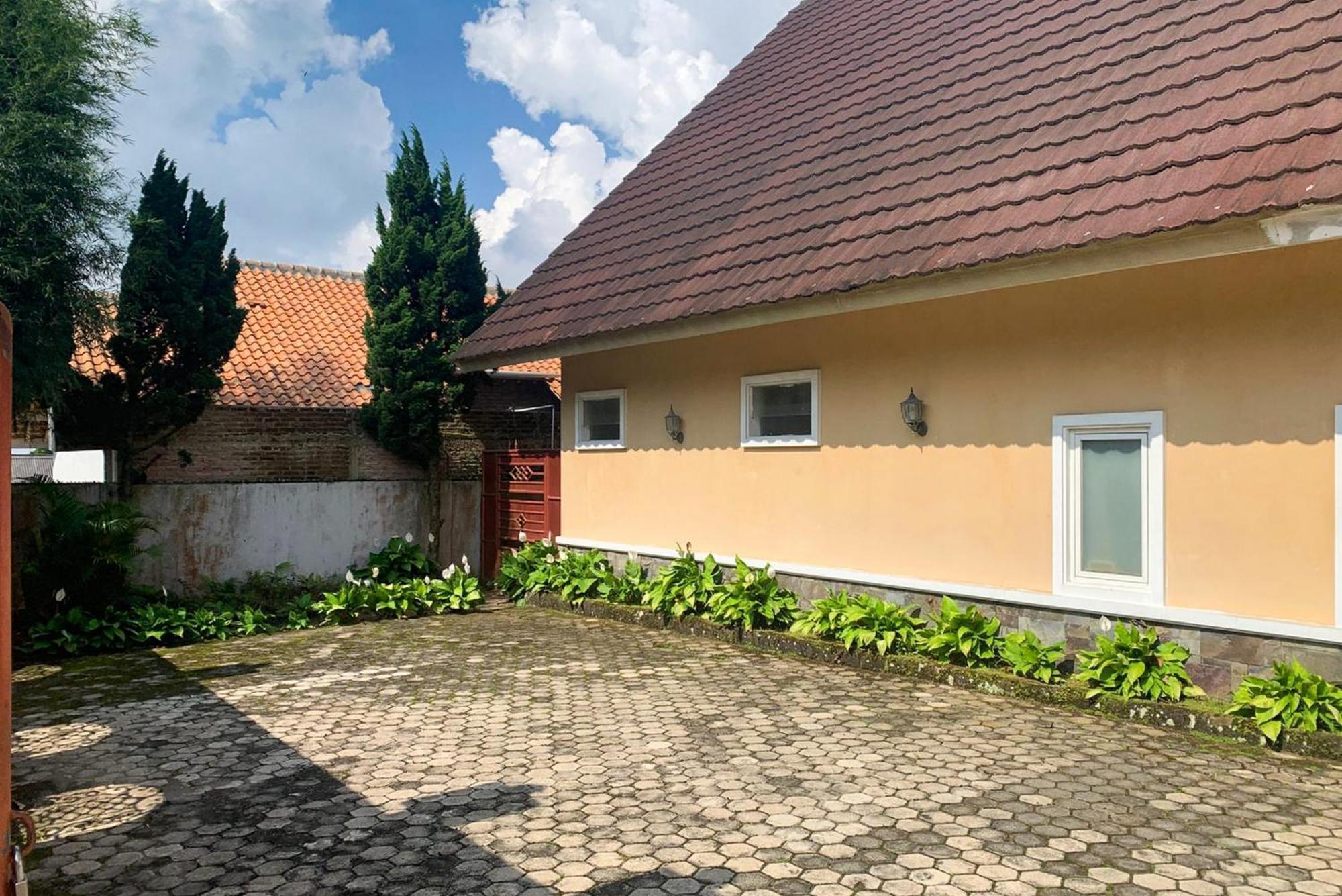 Urbanview Hotel Villa Q Gisting Bandjarnegeri Kültér fotó