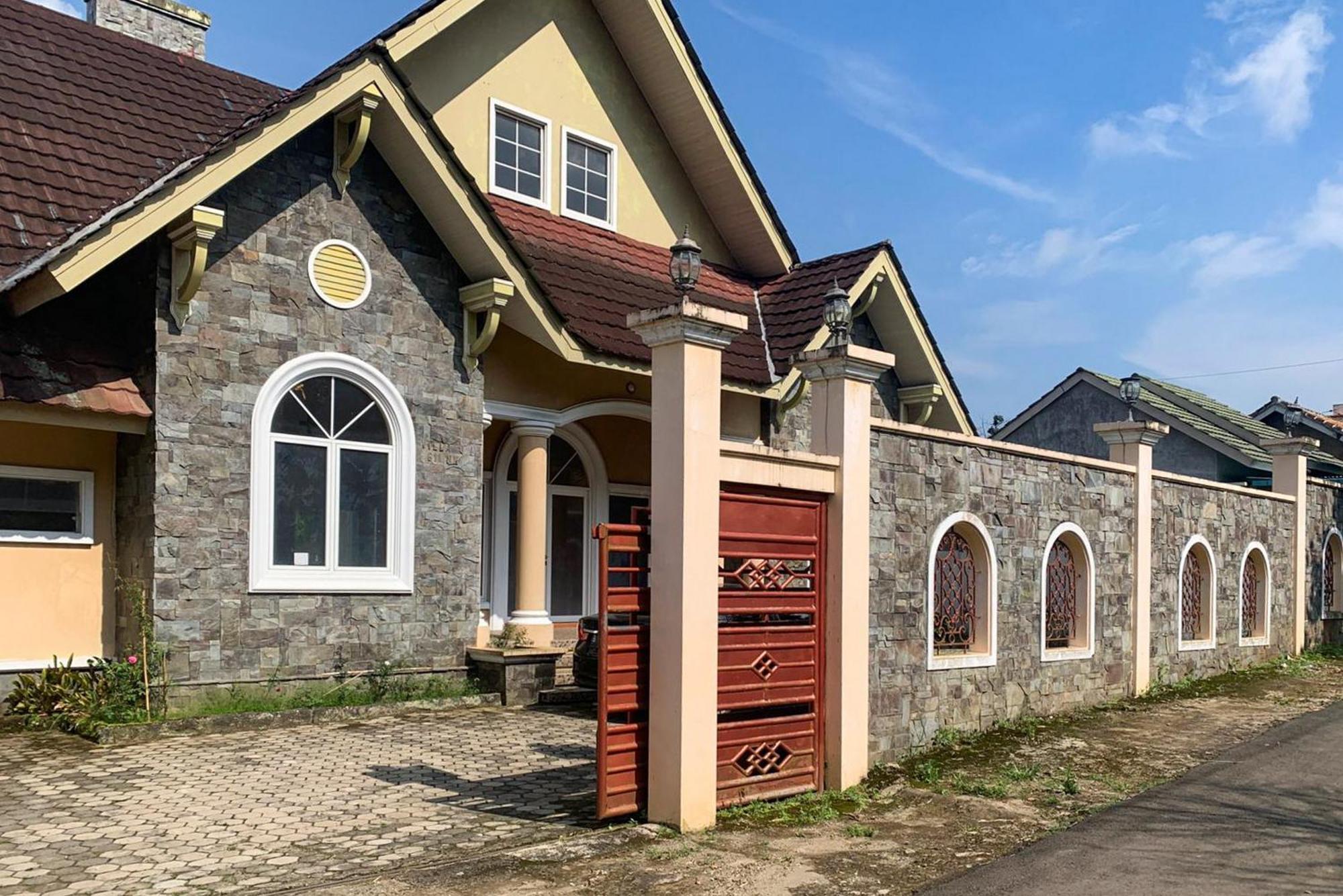 Urbanview Hotel Villa Q Gisting Bandjarnegeri Kültér fotó