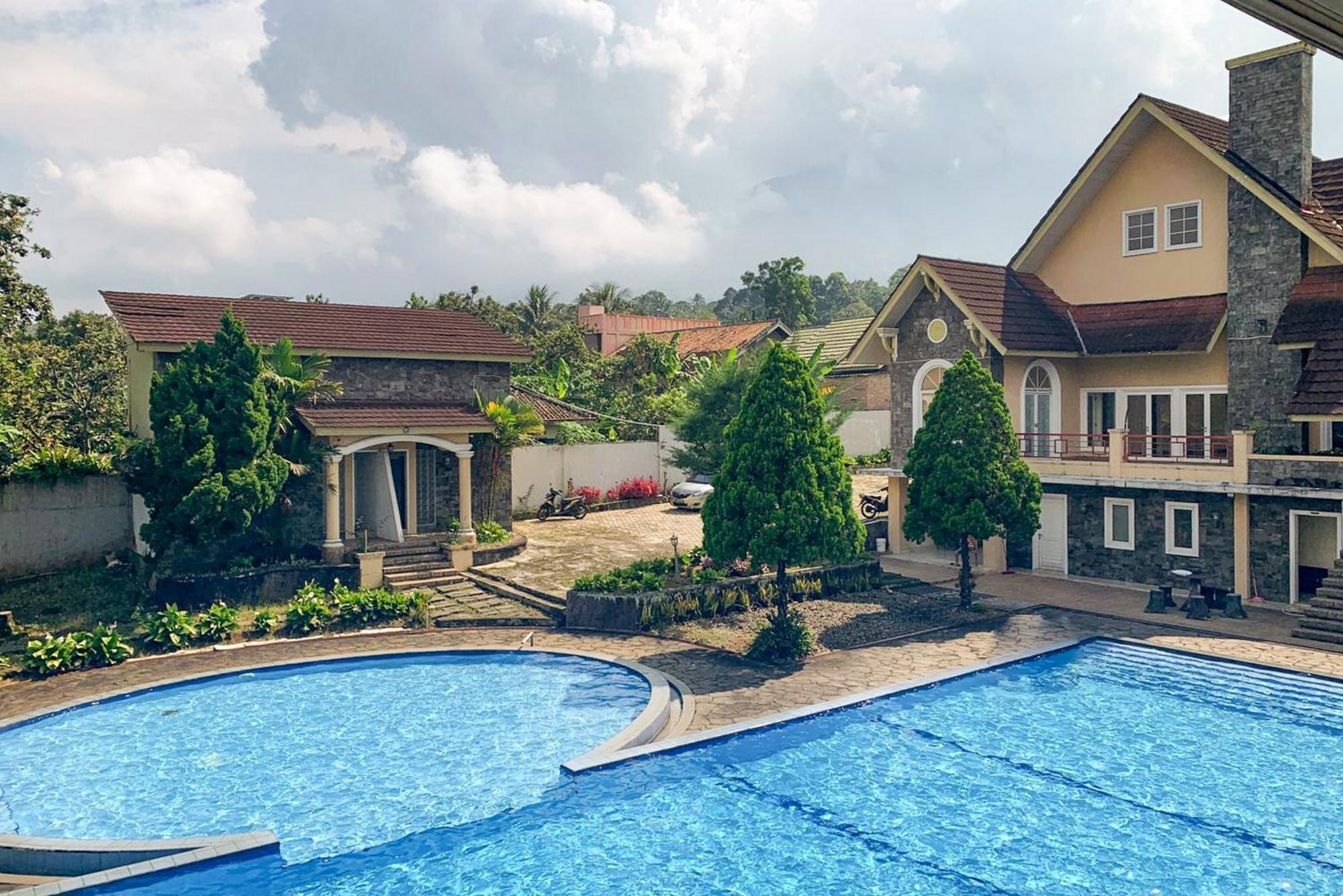 Urbanview Hotel Villa Q Gisting Bandjarnegeri Kültér fotó